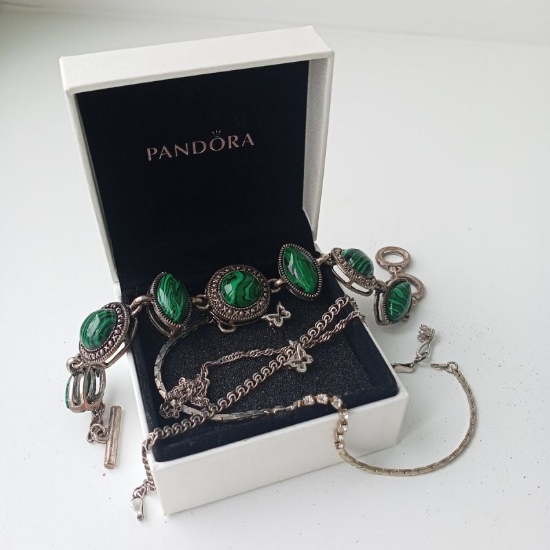 Легкий способ надеть браслет без посторонней помощи