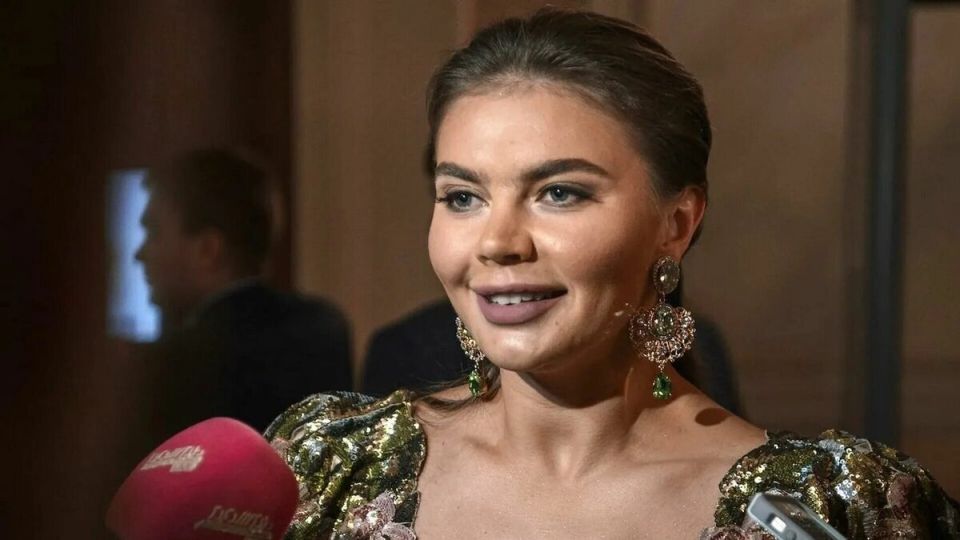 Жизнь в свете софитов: тайны и достижения Алины Кабаевой