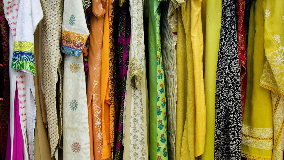 Вещи этого не простят: 3 грубые ошибки в уходе за одеждой