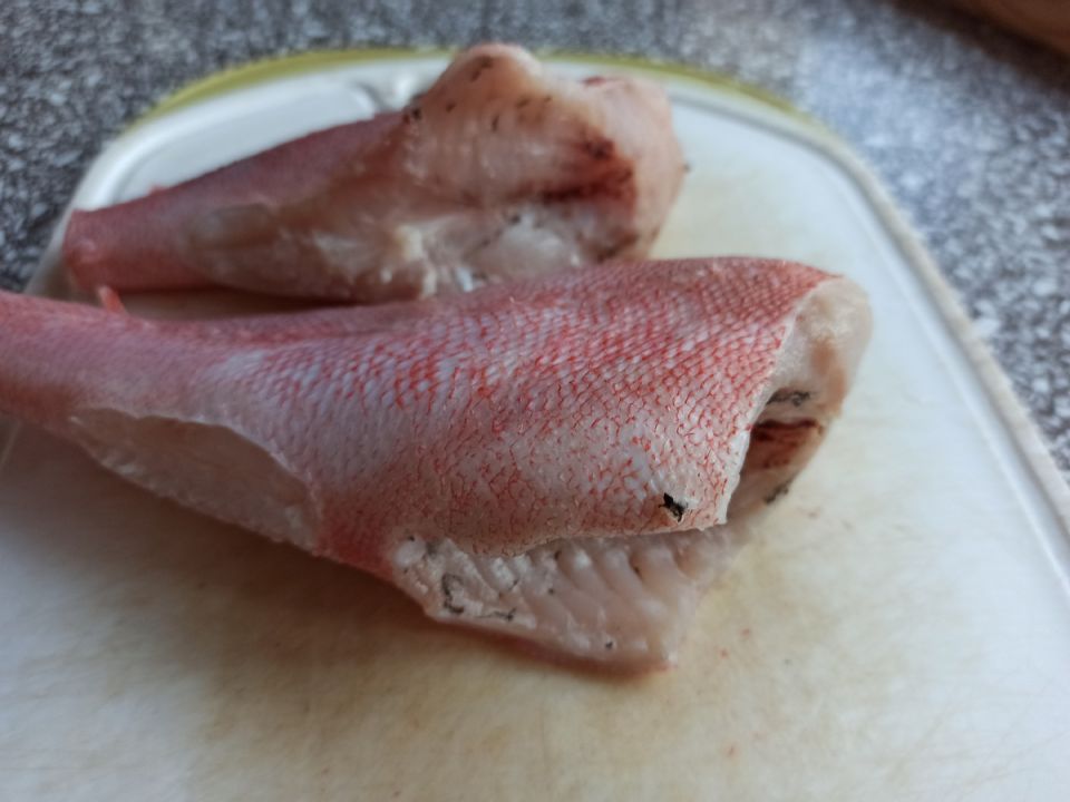 Рыба с яблоками: незабудимое сочетание в духовке