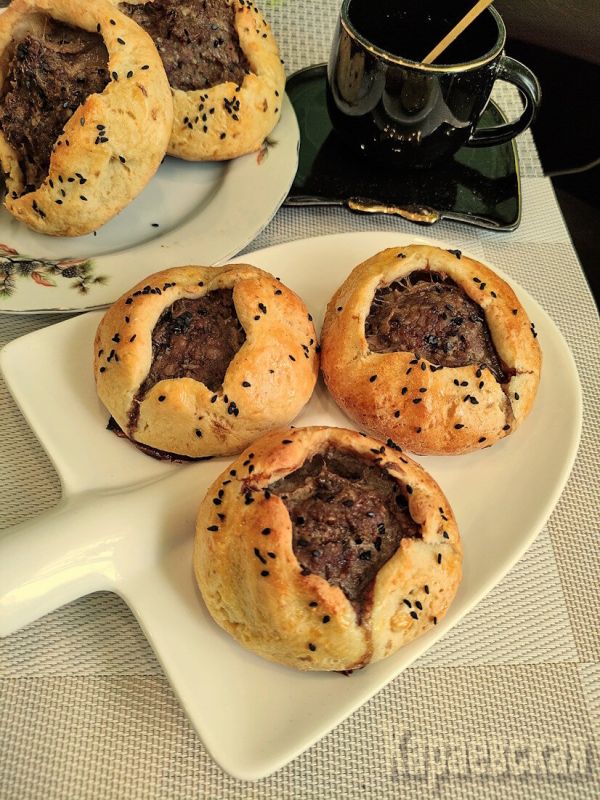 Непередаваемая красота кето-изысков: Розетки с мясом, от которых невозможно отказаться