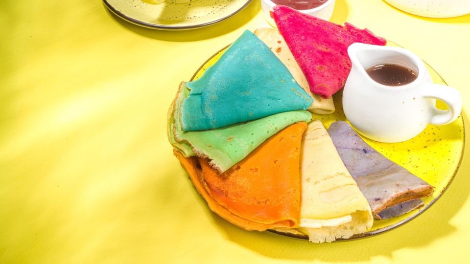 Никаких красителей: выпекаем разноцветные блины, которые оценят даже дети