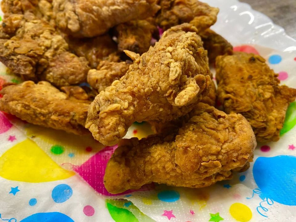 Панировка крылышек по?домашнему: простой подход без чипсов и духовки