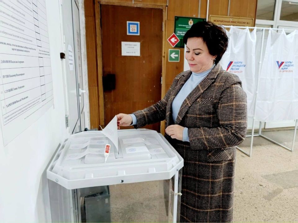 Сегодня свой день рождения отмечает председатель территориальной избирательной комиссии Московского района города Рязани, заместитель главы администрации Евгения Сергеевна Власова