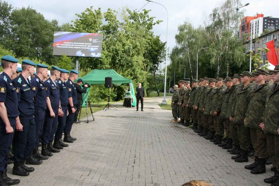 1 июля в Гвардейском сквере прошло торжественное мероприятие, посвященное Дню ветеранов боевых действий