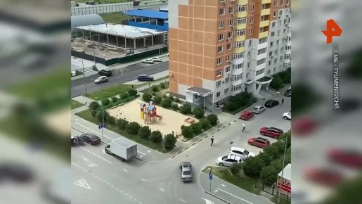 &quot;ВАЗ&quot;-кабриолет с подростками врезался в Lexus в Тюмени