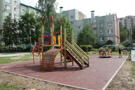 В рамках муниципальной программы «Развитие жилищно-коммунального комплекса и энергосбережение в городе Рязани» в 2025 году утвержден порядок предоставления субсидий на установку детских площадок