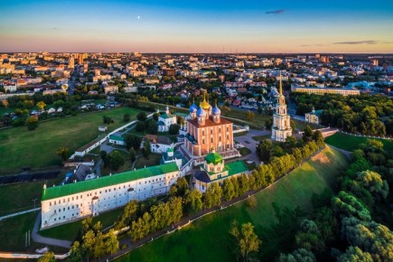 Возгорание произошло на территории предприятия в Рязанской области из-за атаки вражеских БПЛА, сообщил губернатор региона