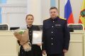 Руководитель следственного управления вручил благодарность директору Октябрьской школы города Скопина