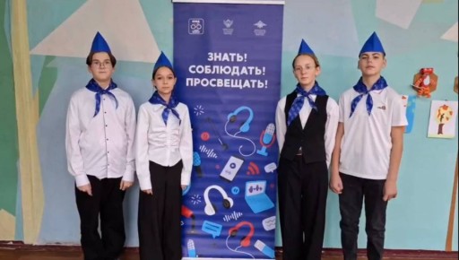 "Лаборатория безопасности" совместно с Госавтоинспекцией Рязанской области, а также отрядом ЮИД МБОУ "Школы 57" поздравляют автомобилистов с праздником