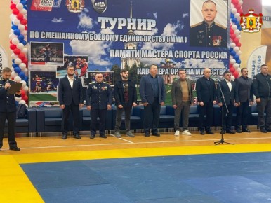 Первый заместитель Председателя Правительства региона Денис Боков вручил медаль «За отвагу» ветерану СВО, участнику областного проекта «ГЕРОИ62» Петру Рябову