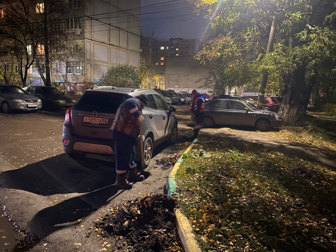 В ночь на 29 октября в городе мыли и подметали дороги общего пользования В ночь на 29 октября в городе мыли и подметали дороги общего пользования