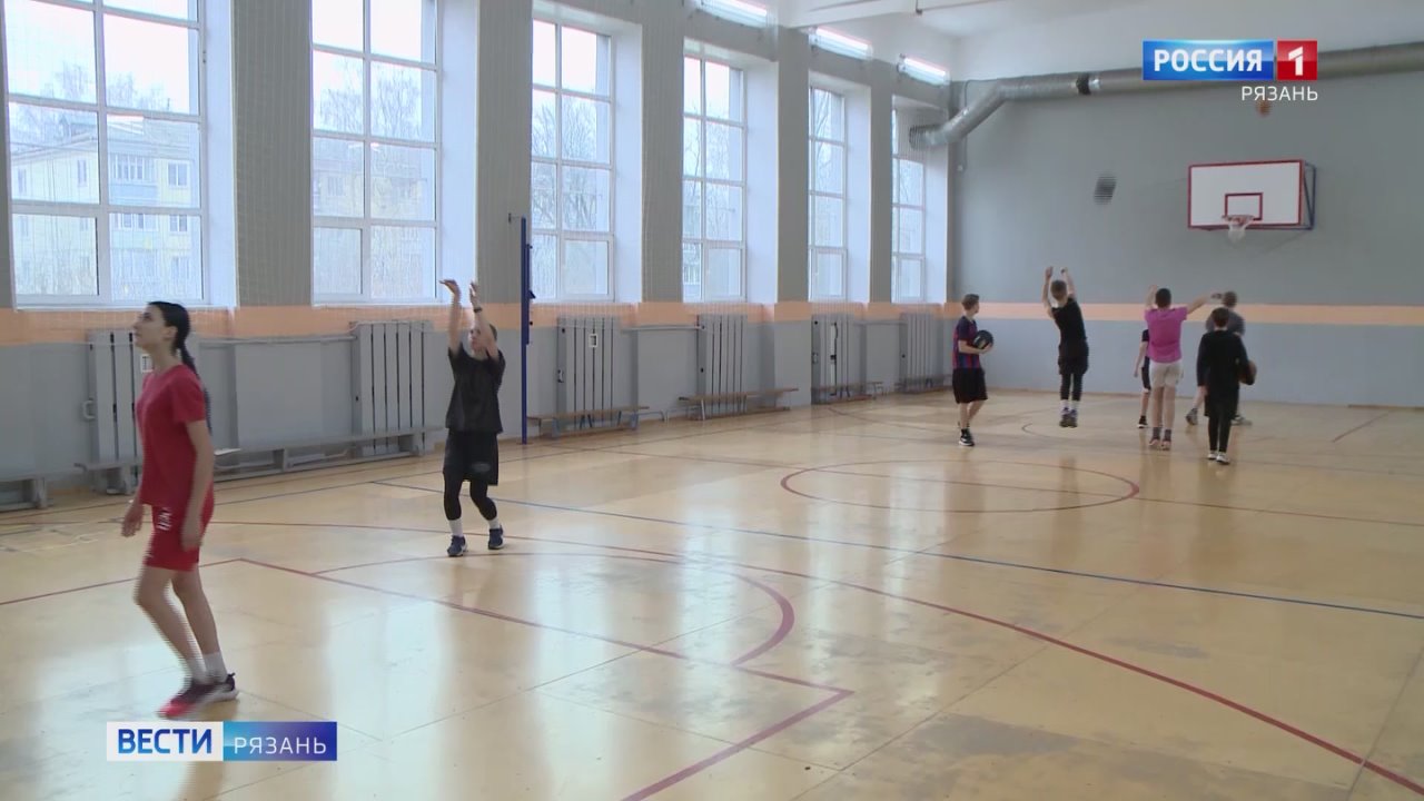 В школьных лагерях региона во время осенних каникул отдыхают 2 тысячи детей