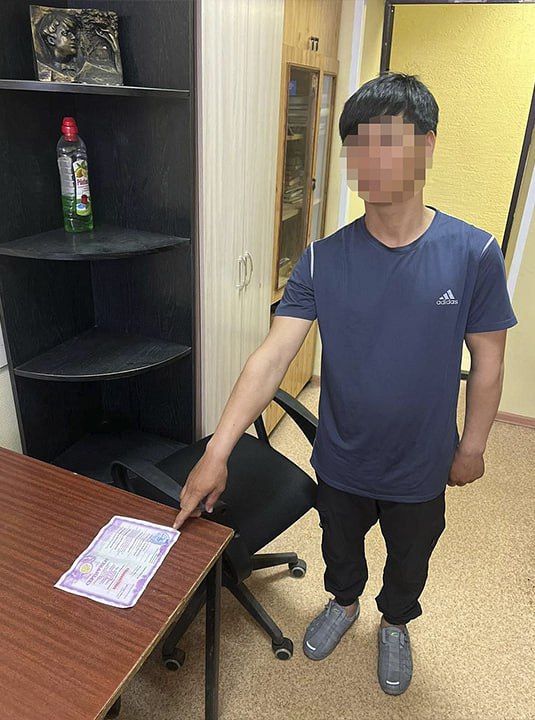 Рязанской полицией пресечена схема незаконной легализации мигрантов через поддельные сертификаты Рязанской полицией пресечена схема незаконной легализации мигрантов через поддельные сертификаты