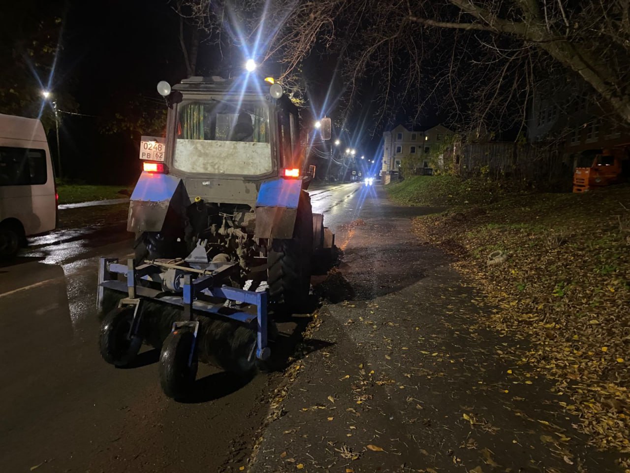 В ночь на 31 октября в городе работала спецтехника ДБГ В ночь на 31 октября в городе работала спецтехника ДБГ