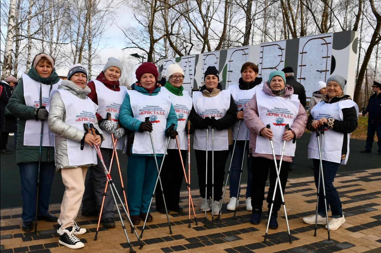 2 ноября в Сасове рядом с Авиагородком открыли сквер «100 березок» 2 ноября в Сасове рядом с Авиагородком открыли сквер «100 березок»