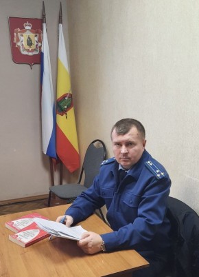 Прокурор Сараевского района Дмитрий Севостьянов утвердил обвинительное заключение по уголовному делу в отношении жителя районного центра, обвиняемого в незаконном приобретении и хранении наркотиков (ч. 2 ст. 228 УК РФ)