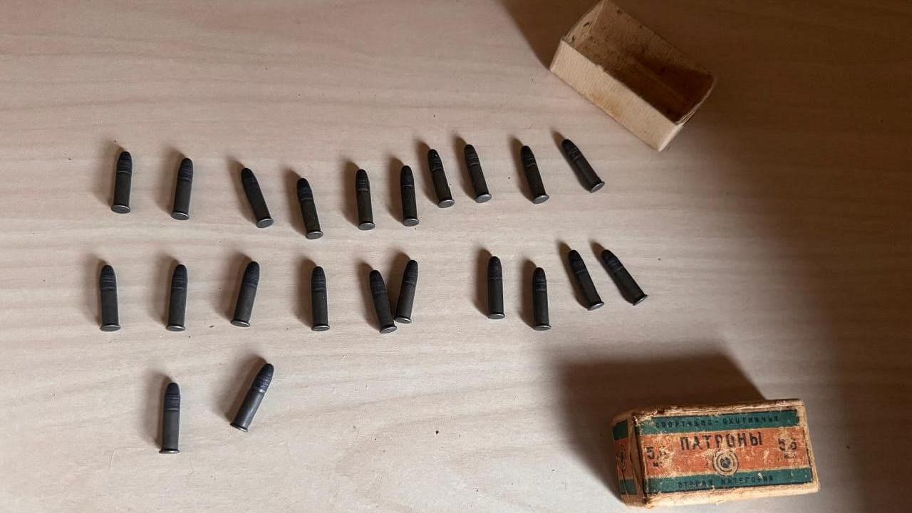 Почти 9 кг конопли и марихуаны, обрез ружья и винтовку с патронами изъяла рязанская полиция у экс-супругов Почти 9 кг конопли и марихуаны, обрез ружья и винтовку с патронами изъяла рязанская полиция у экс-супругов