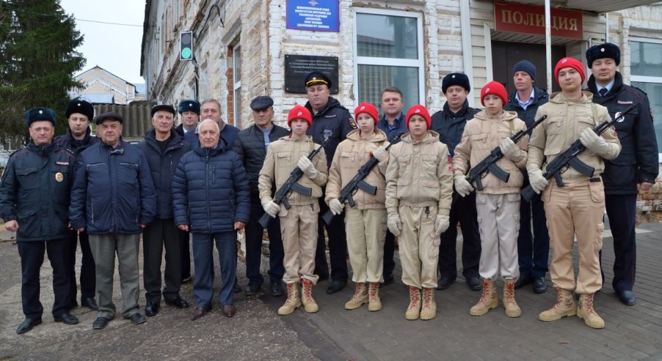 Фоторепортаж с мероприятий, посвященных открытию мемориальных досок в территориальных подразделениях УМВД России по Рязанской области