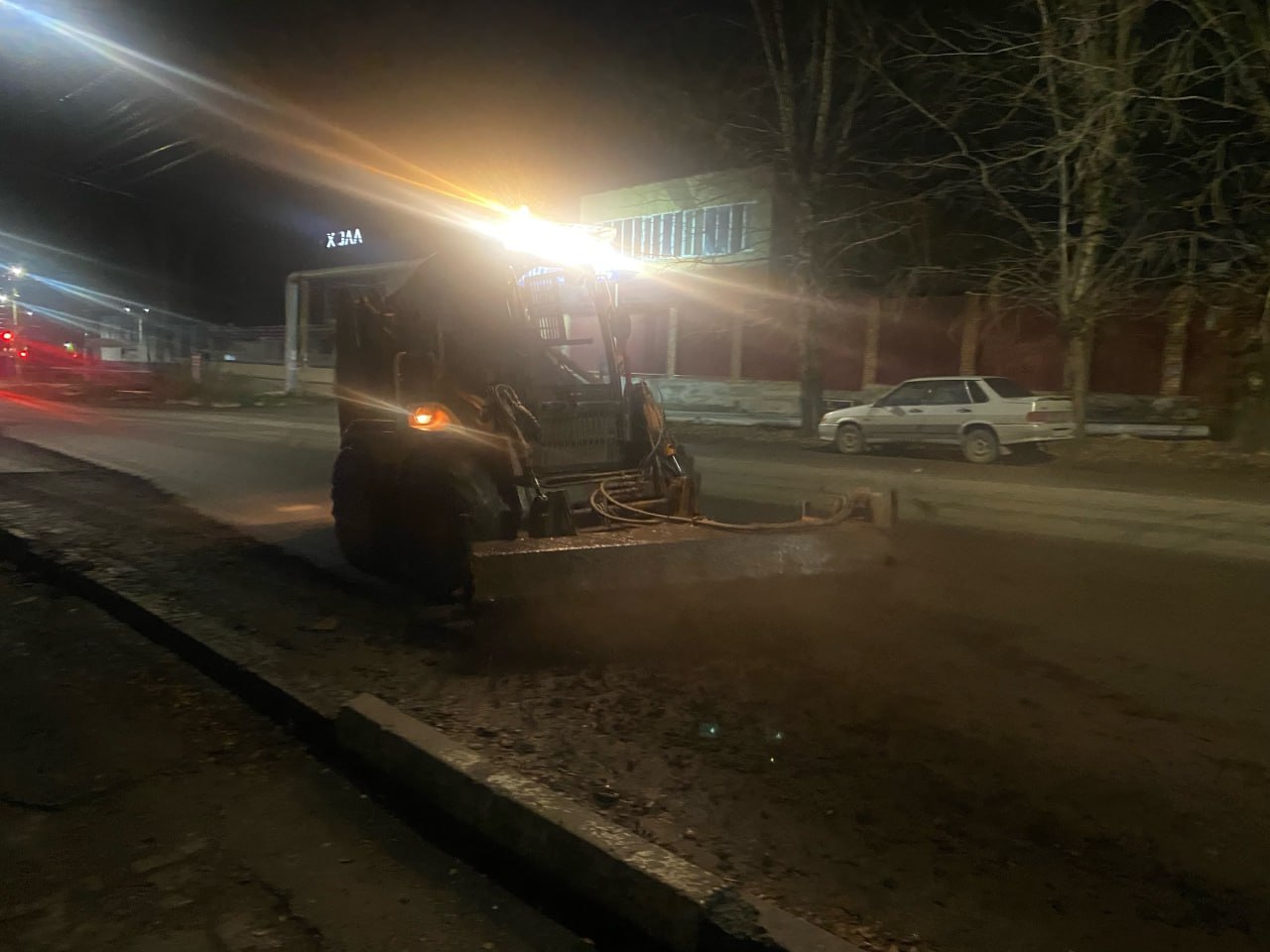 В ночь на 14 ноября в Рязани работала спецтехника ДБГ В ночь на 14 ноября в Рязани работала спецтехника ДБГ