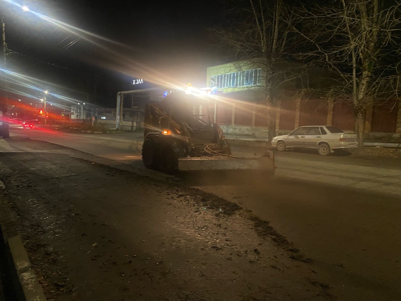 В ночь на 14 ноября в Рязани работала спецтехника ДБГ В ночь на 14 ноября в Рязани работала спецтехника ДБГ