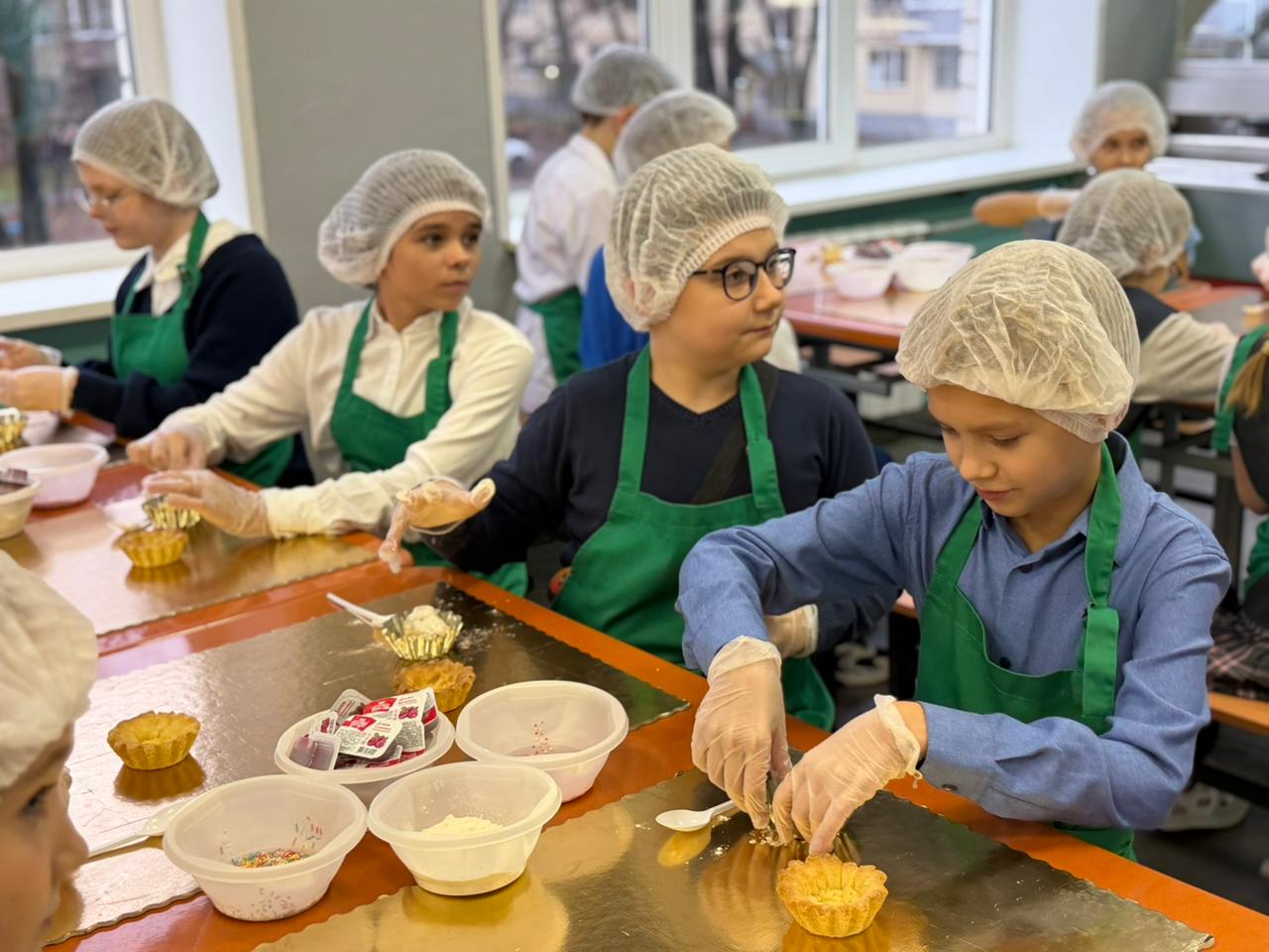 Сотрудники предприятия «Детское питание» организовали мастер-класс для детей из группы продленного дня школы №19/25 Сотрудники предприятия «Детское питание» организовали мастер-класс для детей из группы продленного дня школы №19/25