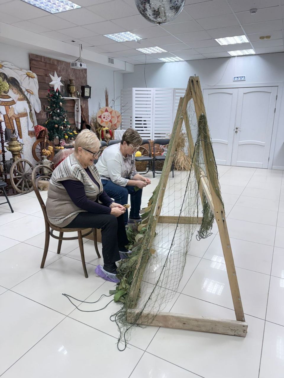 В Арт-пространстве «Город» прошел мастер-класс по плетению маскировочных сетей, организованный вместе с Региональным отделением Союза пенсионеров России в г. Рязань в рамках проекта «Активное долголетие - «Здоровая Рязань»» В Арт-пространстве «Город» прошел мастер-класс по плетению маскировочных сетей, организованный вместе с Региональным отделением Союза пенсионеров России в г. Рязань в рамках проекта «Активное долголетие - «Здоровая Рязань»»