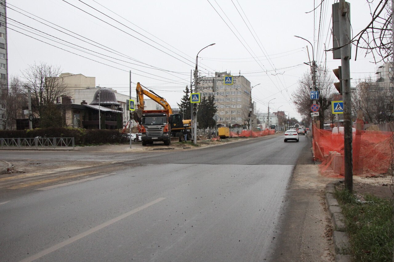 На участках ремонта теплотрасс по улицам Соборная и Есенина открыли проезд для автомобилей На участках ремонта теплотрасс по улицам Соборная и Есенина открыли проезд для автомобилей