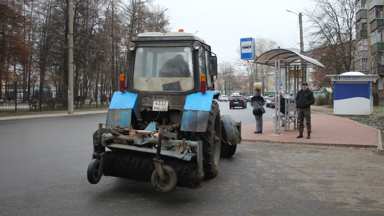 В Рязани продолжается уборка улиц В Рязани продолжается уборка улиц