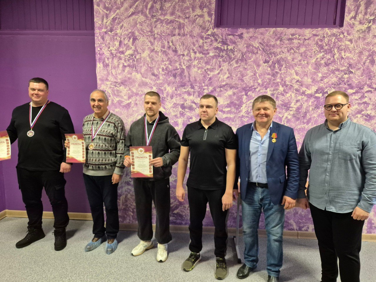 В прошедшие выходные в СШ «Химик» состоялись соревнования по стрельбе из пневматического оружия – заключительные в рамках X городской межнациональной Спартакиады «Дружим народами», в которых приняли участие 10 команд... В прошедшие выходные в СШ «Химик» состоялись соревнования по стрельбе из пневматического оружия – заключительные в рамках X городской межнациональной Спартакиады «Дружим народами», в которых приняли участие 10 команд...