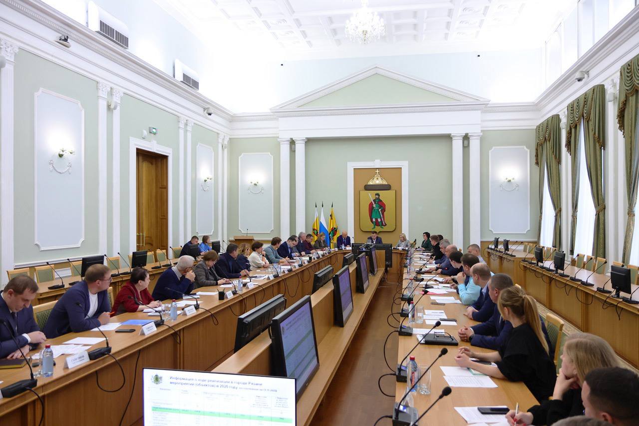 Исполняющий обязанности главы администрации города Рязани Борис Ясинский провел еженедельное оперативное совещание Исполняющий обязанности главы администрации города Рязани Борис Ясинский провел еженедельное оперативное совещание