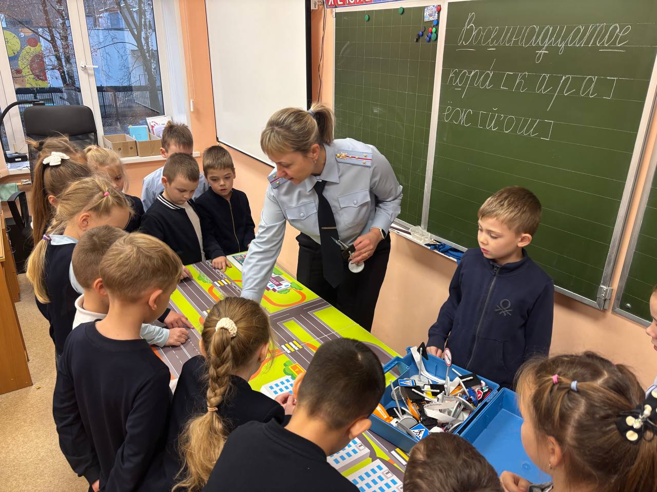 В рязанской школе №62 полицейские провели акцию «Рязань – наш безопасный дом» В рязанской школе №62 полицейские провели акцию «Рязань – наш безопасный дом»