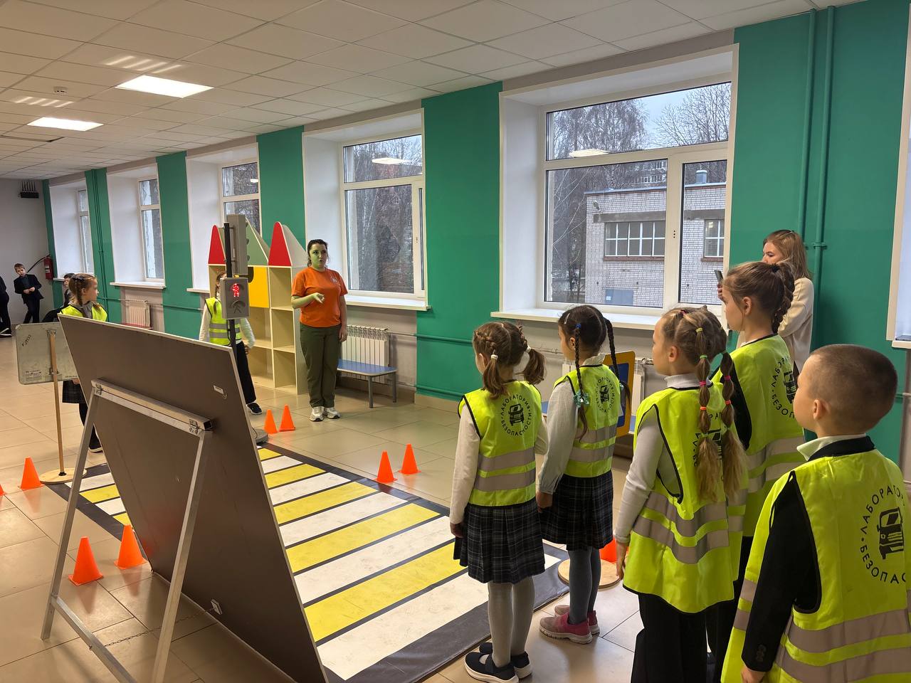 В рязанской школе №62 полицейские провели акцию «Рязань – наш безопасный дом» В рязанской школе №62 полицейские провели акцию «Рязань – наш безопасный дом»