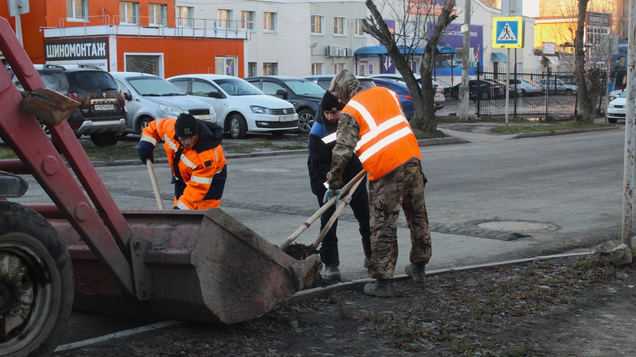Днем 19 ноября комплексные работы проводят на улицах Черновицкая, Бронная, Мервинская, Карла Маркса, Весенняя