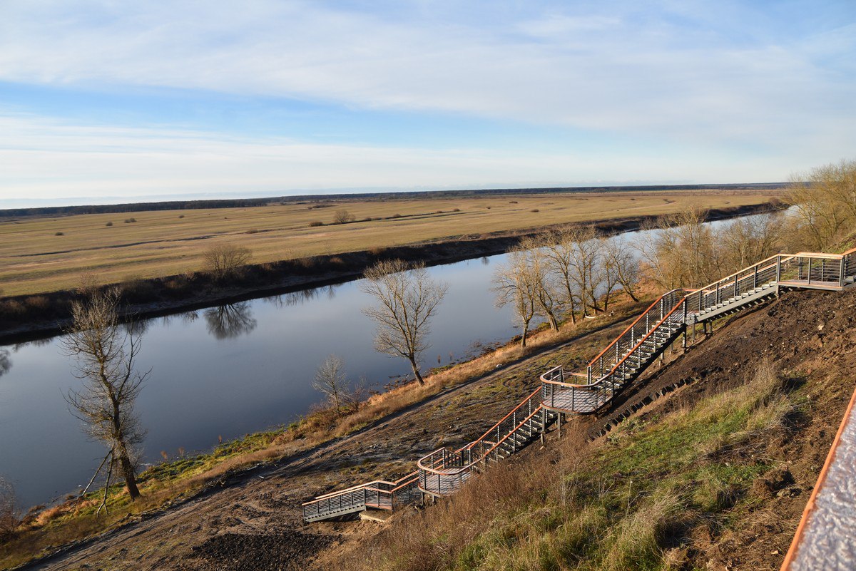 Набережную в городе Спасске благоустроили по программе создания комфортной городской среды в малых городах и исторических поселениях нацпроекта «Инфраструктура для жизни» Набережную в городе Спасске благоустроили по программе создания комфортной городской среды в малых городах и исторических поселениях нацпроекта «Инфраструктура для жизни»