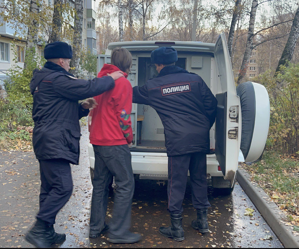 «На обратном пути». Полицейские задержали в Скопинском районе злоумышленника, подозреваемого в незаконном хранении наркотиков