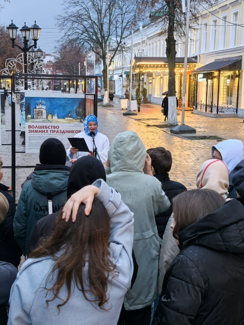 На улице Почтовой открылась выставка «Волшебство зимних праздников» На улице Почтовой открылась выставка «Волшебство зимних праздников»