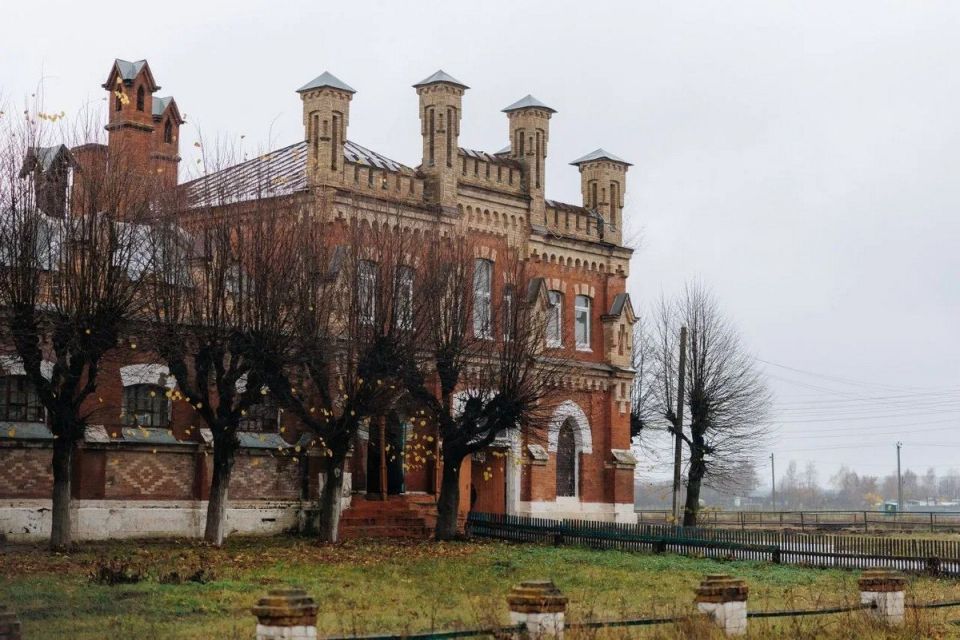 Губернатор Павел Малков и сенатор Сергей Аноприенко побывали на Старожиловском конном заводе