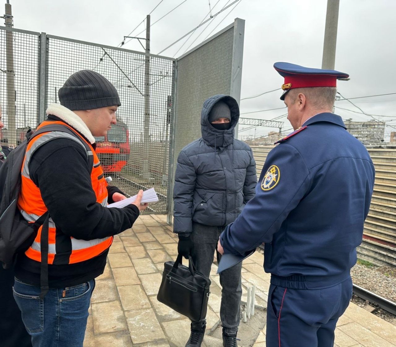 Сотрудники ОДН ЛУ МВД России на станции Москва-Рязанская совместно с представителями ОАО «РЖД» и Западного межрегионального следственного управления на транспорте Следственного комитета Российской Федерации провели рейдовое... Сотрудники ОДН ЛУ МВД России на станции Москва-Рязанская совместно с представителями ОАО «РЖД» и Западного межрегионального следственного управления на транспорте Следственного комитета Российской Федерации провели рейдовое...