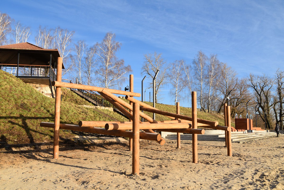 Набережную в городе Спасске благоустроили по программе создания комфортной городской среды в малых городах и исторических поселениях нацпроекта «Инфраструктура для жизни» Набережную в городе Спасске благоустроили по программе создания комфортной городской среды в малых городах и исторических поселениях нацпроекта «Инфраструктура для жизни»