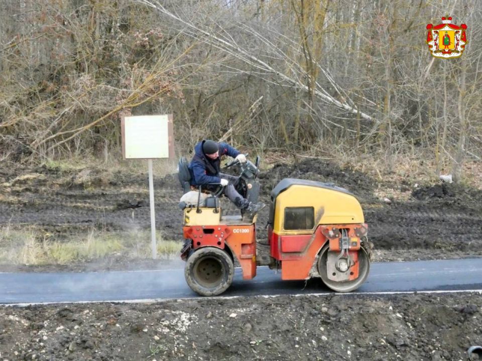 В рамках нацпроекта «Инфраструктура для жизни» в Шацком районе ремонтируют дорогу Тамбов-Шацк
