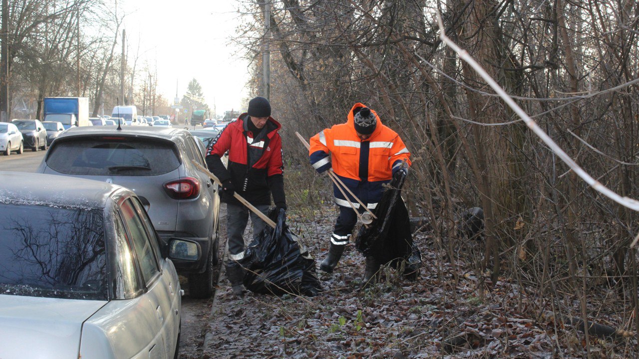 Уборка города продолжается в ежедневном режиме Уборка города продолжается в ежедневном режиме