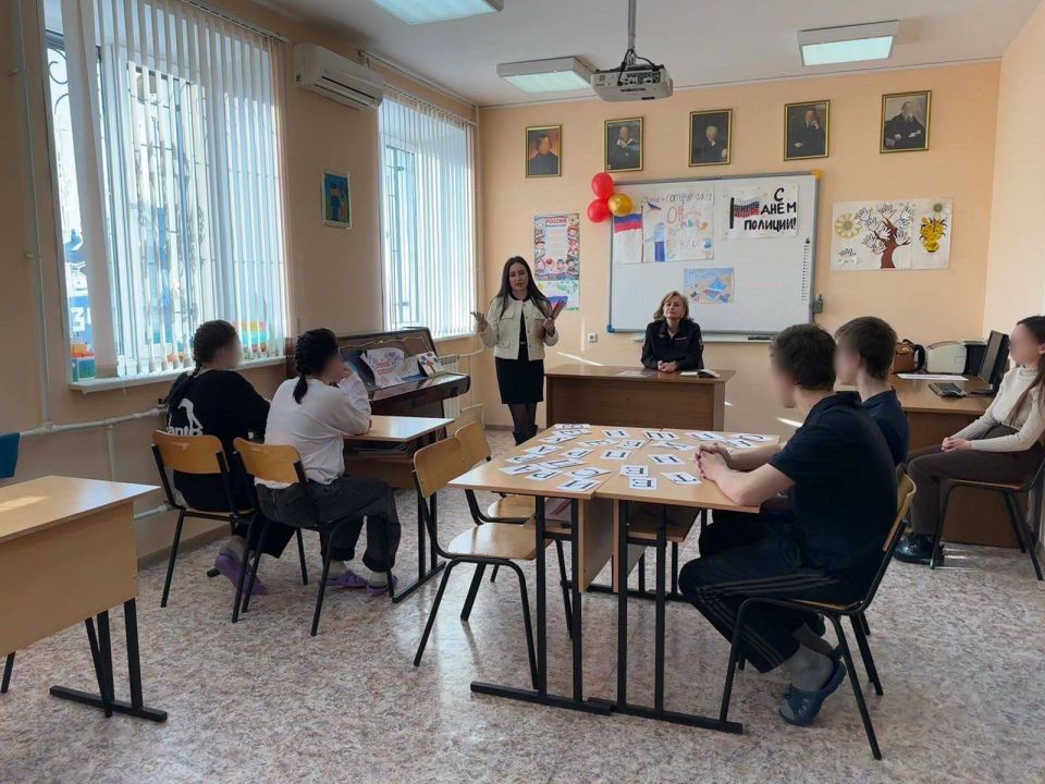 В Рязани полицейские провели с подростками беседу об ответственности несовершеннолетних