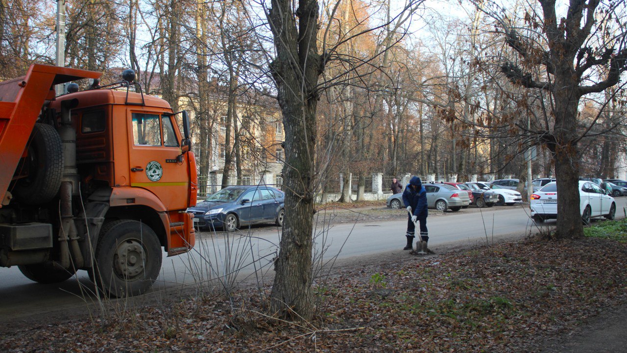 Уборка города продолжается в ежедневном режиме Уборка города продолжается в ежедневном режиме