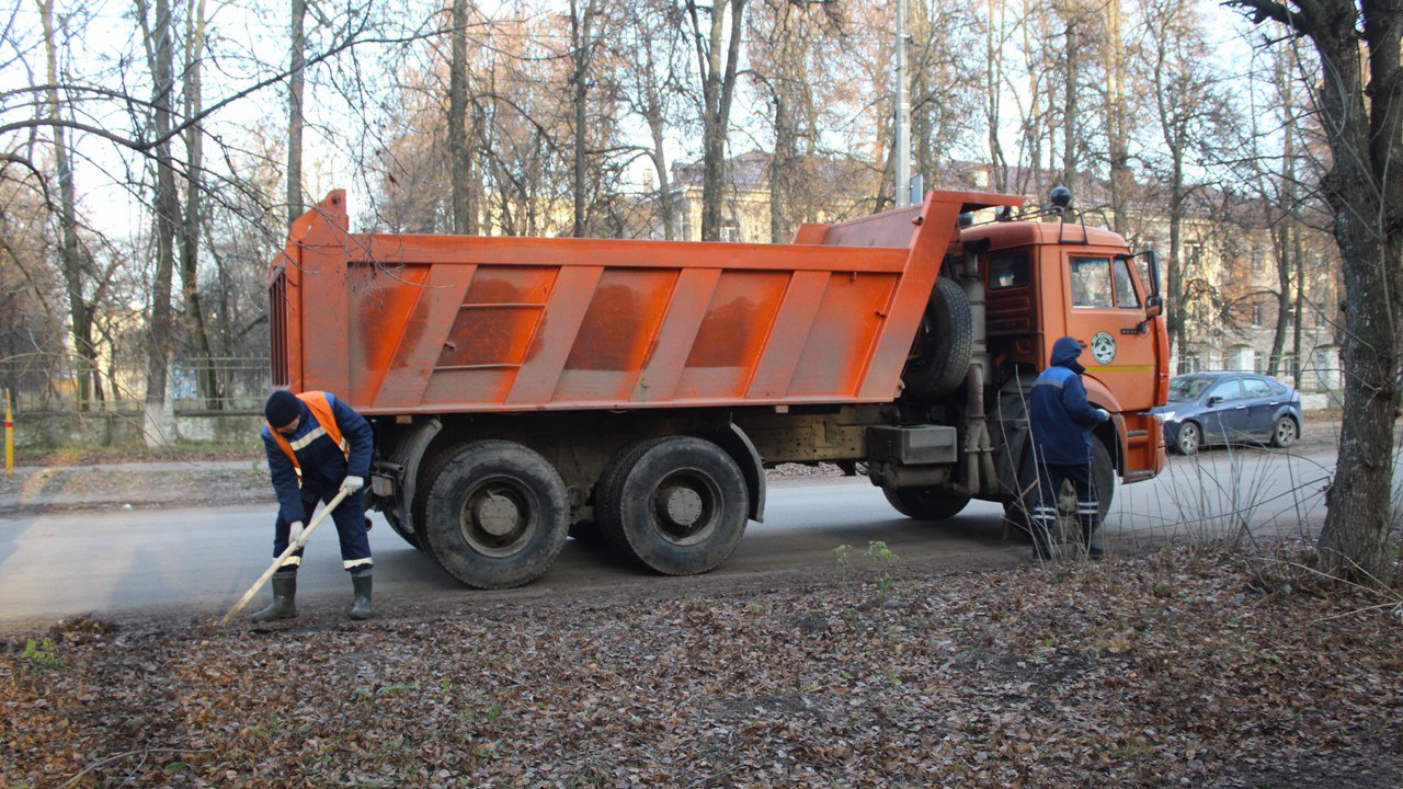 Уборка города продолжается в ежедневном режиме Уборка города продолжается в ежедневном режиме