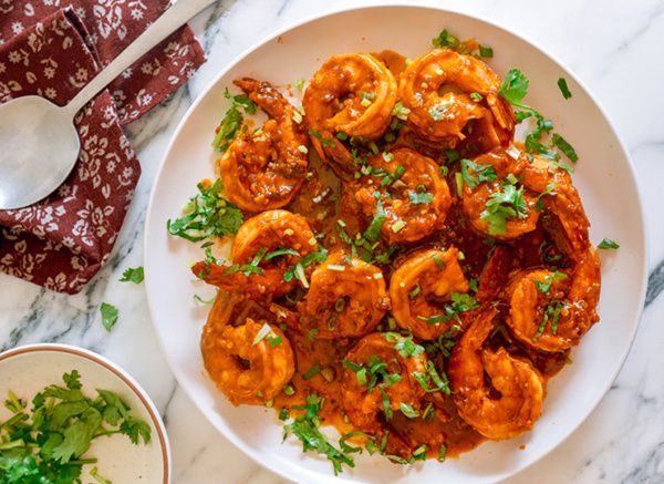 Креветки с чили и чесноком: взрыв вкуса за считанные минуты