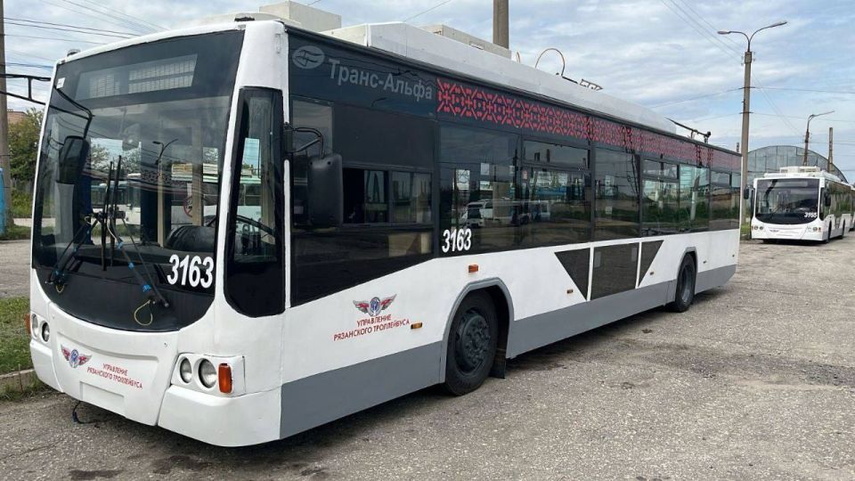 По информации МУП «Управление Рязанского троллейбуса» восстановлена контактная сеть в районе перекрёстка Первомайский пр. - ул. Дзержинского