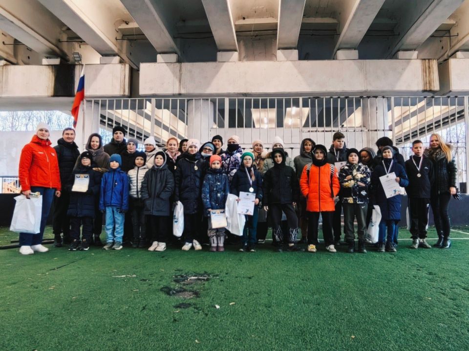 23 ноября в Лесопарке собрались спортсмены, чтобы продемонстрировать свое мастерство в игре в городки