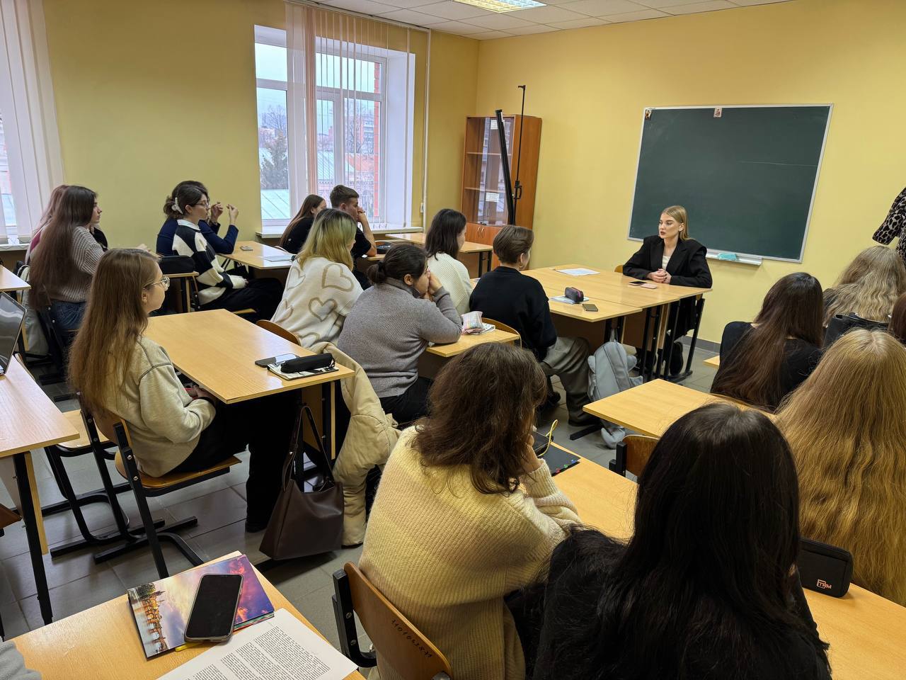 Сотрудники УМВД России по Рязанской области провели профориентационную лекцию для студентов Рязанского государственного университета имени С.А. Есенина Сотрудники УМВД России по Рязанской области провели профориентационную лекцию для студентов Рязанского государственного университета имени С.А. Есенина