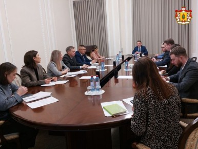 Первый заместитель Председателя Правительства Рязанской области Денис Боков провёл заседание рабочей группы по развитию мессенджера МАХ в регионе